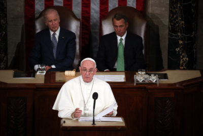 WASHINGTON, DC - 24. SEPTEMBER:  Papež Frančišek je nagovoril kongresnike (Mark Wilson/Getty Images)