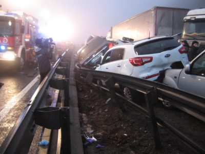 V verižni prometni nesreči je trčilo 66 vozil (foto: STA).
