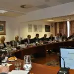 Je potrebno dvigniti minimalne ali vse plače? 2
