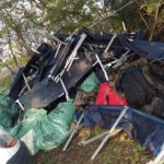 V ŽIVO s terena: migranti zažigali pohištvo, za sabo puščajo kupe smeti 9