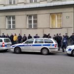 Na meji migranti, v Evropi teroristični napadi, naši policisti pa stavkajo 1