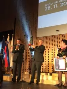 Obrtnik leta 2015 ne varčuje pri plačah svojih delavcev 6