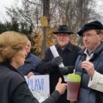 Shod pred Kučanovo hišo: Besedni spopad med Štefko in protestniki 1