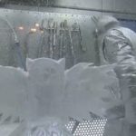 Vsako leto decembra je v New Yorku otvoritev izložb veleblagovnic največji dogodek  leta. 6