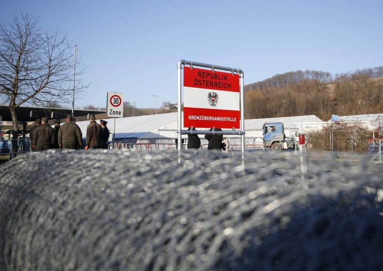 Avstrija sprožila domine ukrepov na mejah: Vojska, pregledi in omejitve