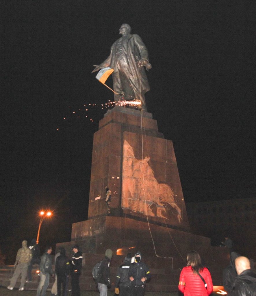 Статуя Ленина в Украине