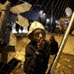 [Foto] Evropa pred katastrofo? Na mejah se že nabira tisoče migrantov 1