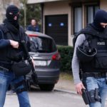 [FOTO] Nevarnost v Bruslju ostaja: Enega islamista prejeli, dva sta še na begu 1