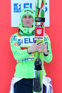 Peter Prevc bo danes prejel veliki kristalni globus za zmago v skupnem seštevku svetovnega pokala (foto: epa).