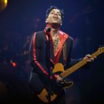 Umrl je svetovno znani pevec Prince 5