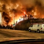 [Foto] Požar v Alberti vse večji, uničena celotna naselja v Fort McMurrayu 1