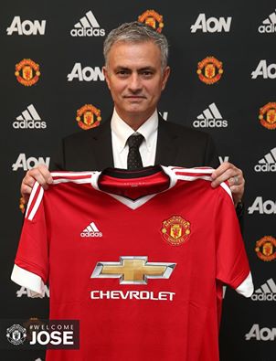 Jose Mourinho tudi uradno na klopi Manchester Uniteda