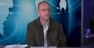 »Lastniki Mladine so neka zamejska družba, banka KB 1909, nastala na pogorišču Saftija, ki je za UDBO, v prejšnjem režimu, pral denar," je komentiral novinar Reporterja, Igor Kržinar.