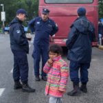 [Video] Policija je začela, daleč od oči javnosti, evakuirati migrantski kamp v Makedoniji 2