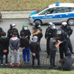 Berlin: Skupina 50tih migrantov napadla varnostnike v centru za tujce 2