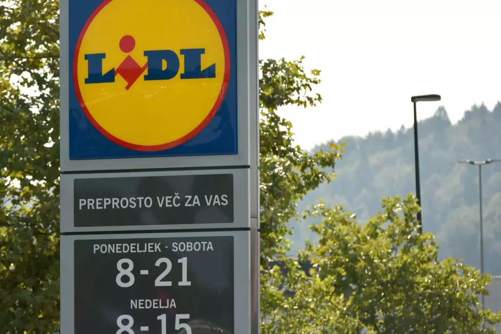 Še en račun golobizma: Lidl odpušča in seli delovna mesta na Hrvaško