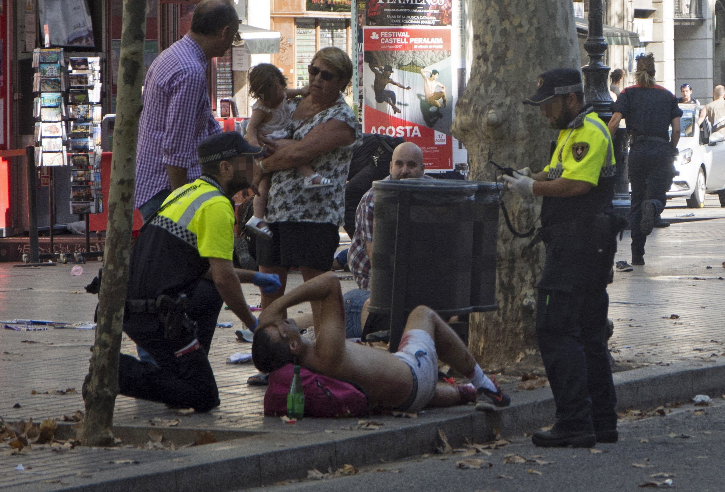 A van crashes into pedestrians in Barcelona | Nova24TV