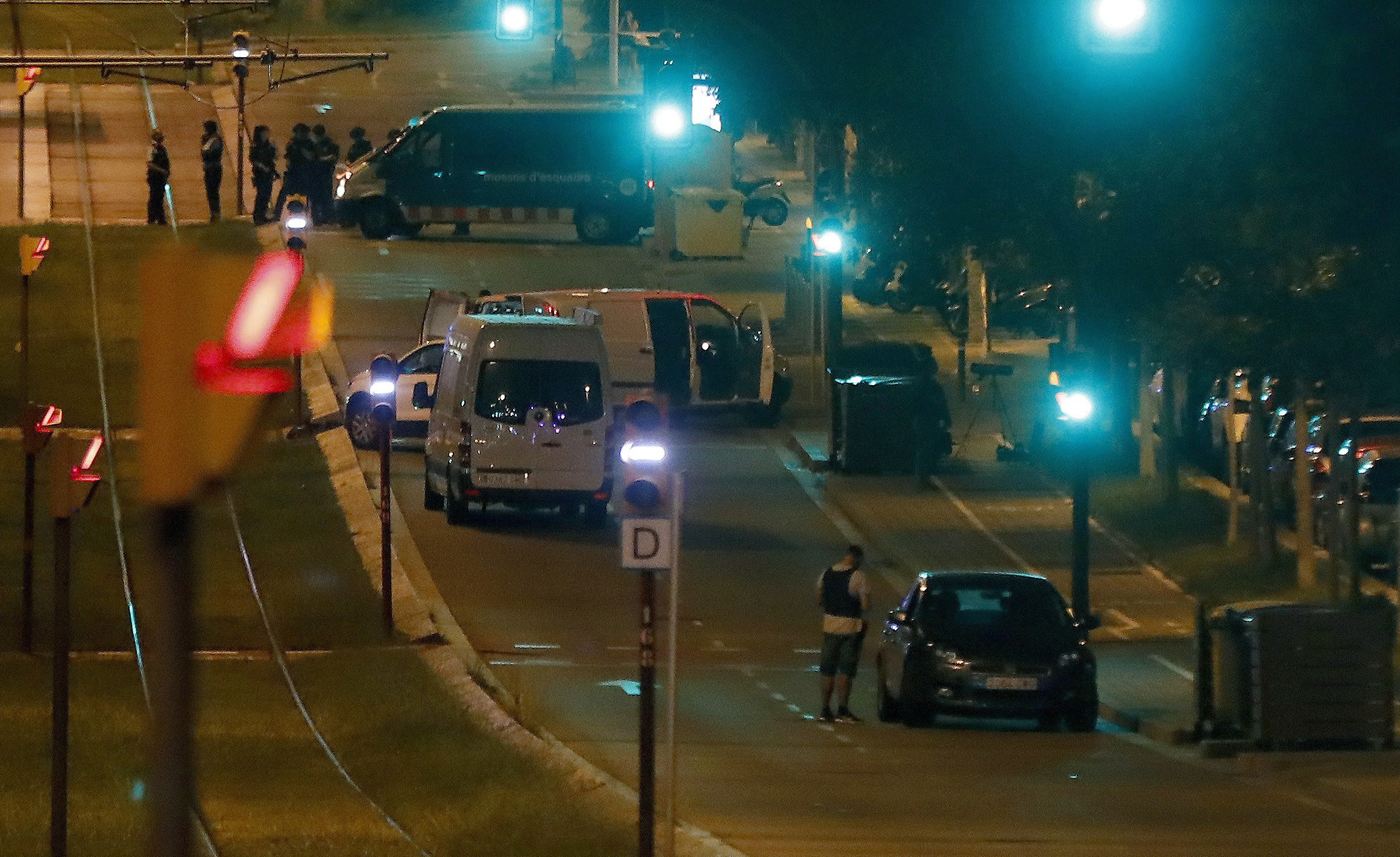A van crashes into pedestrians in Barcelona | Nova24TV