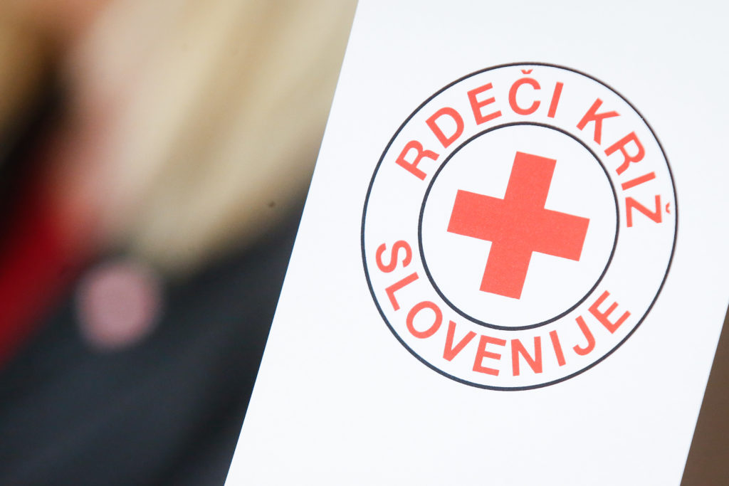 160 let humanosti na Slovenskem
