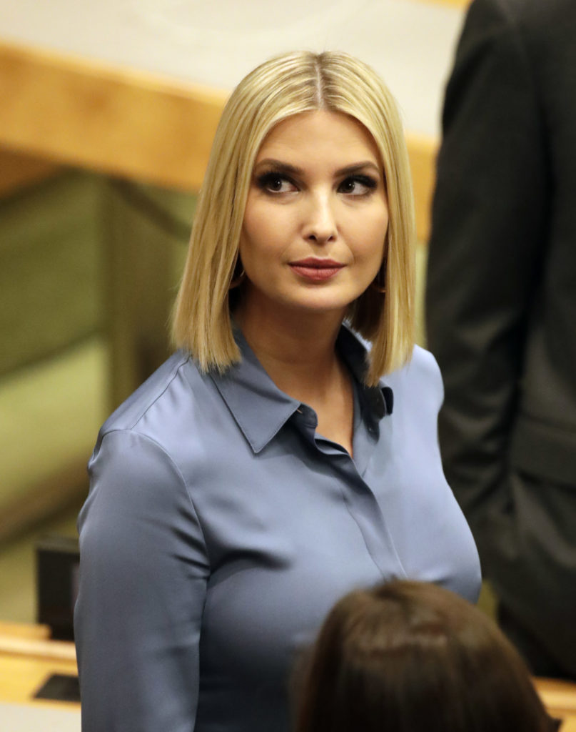 Trump nenadoma prekinil načrte za konec tedna: v ozadju iranski načrt na atentat Trumpove hčere?