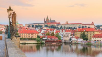 Praga je postala ena najbolj dinamičlnih evropskih prestolnic, Češka pa padcu komunizma zgodba