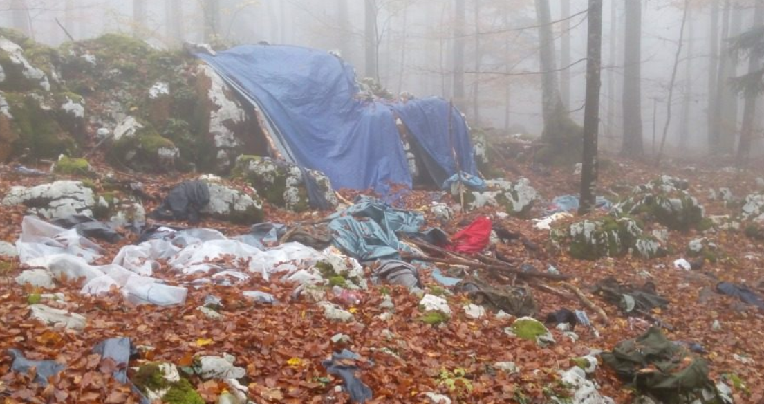 Zasvinjano območje z odpadki v okolici Ilirske Bistrice. (Foto Tjaša Kaluža, socialna omrežja)