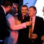 Ljubljanski župan Zoran Janković s svojimi podporniki. (Foto: STA)