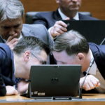 Predsednik vlade Marjan Šarec in finančni minister Andrej Bertoncelj. (Foto: STA)