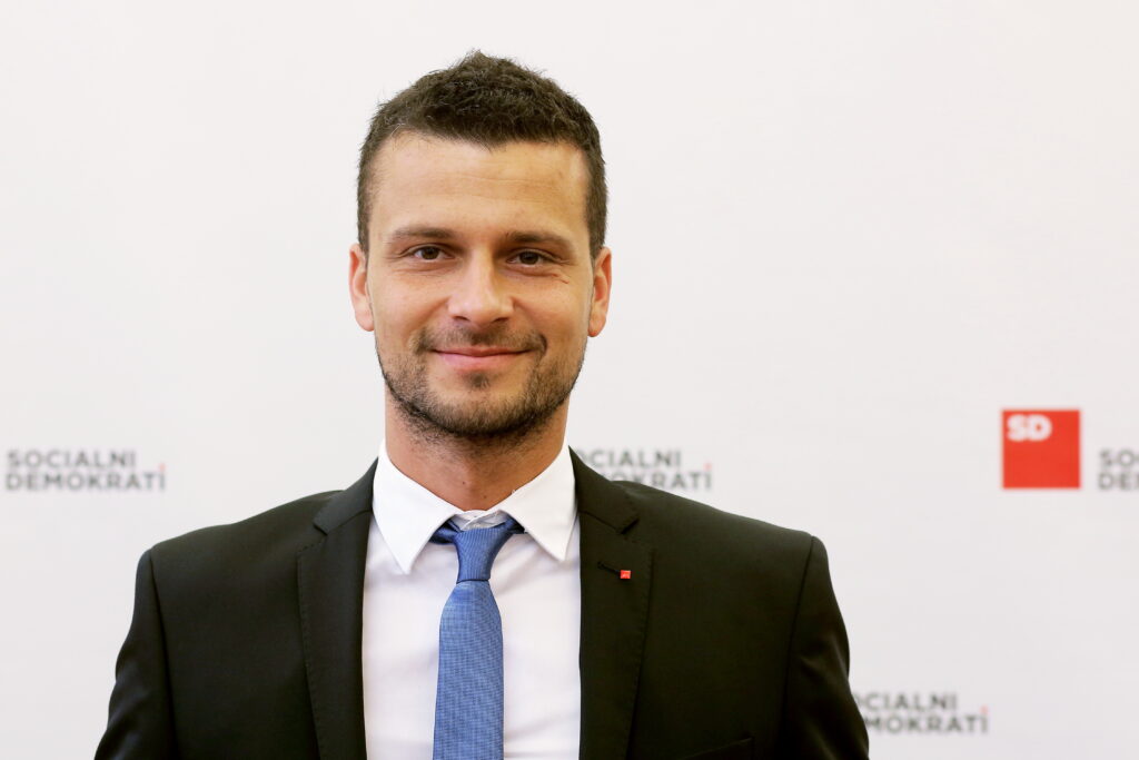 Tožilstvo zavrglo ovadbo zoper nekdanjega poslanca SD: Žrtev ga je prijavila “prepozno”