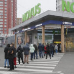 Long queues in Kiev as Russian troops enter Ukraine
