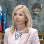 Prenos s komentarjem Interpelacija ministrice Tatjane Bobnar