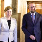 Vĕra Jourová accetto