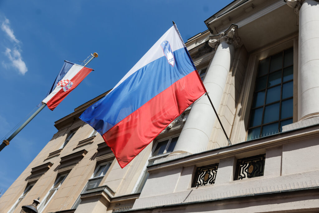 Hrvati veseli, ker se po neto plačah približujejo Sloveniji – potrebne bodo konkretne reforme