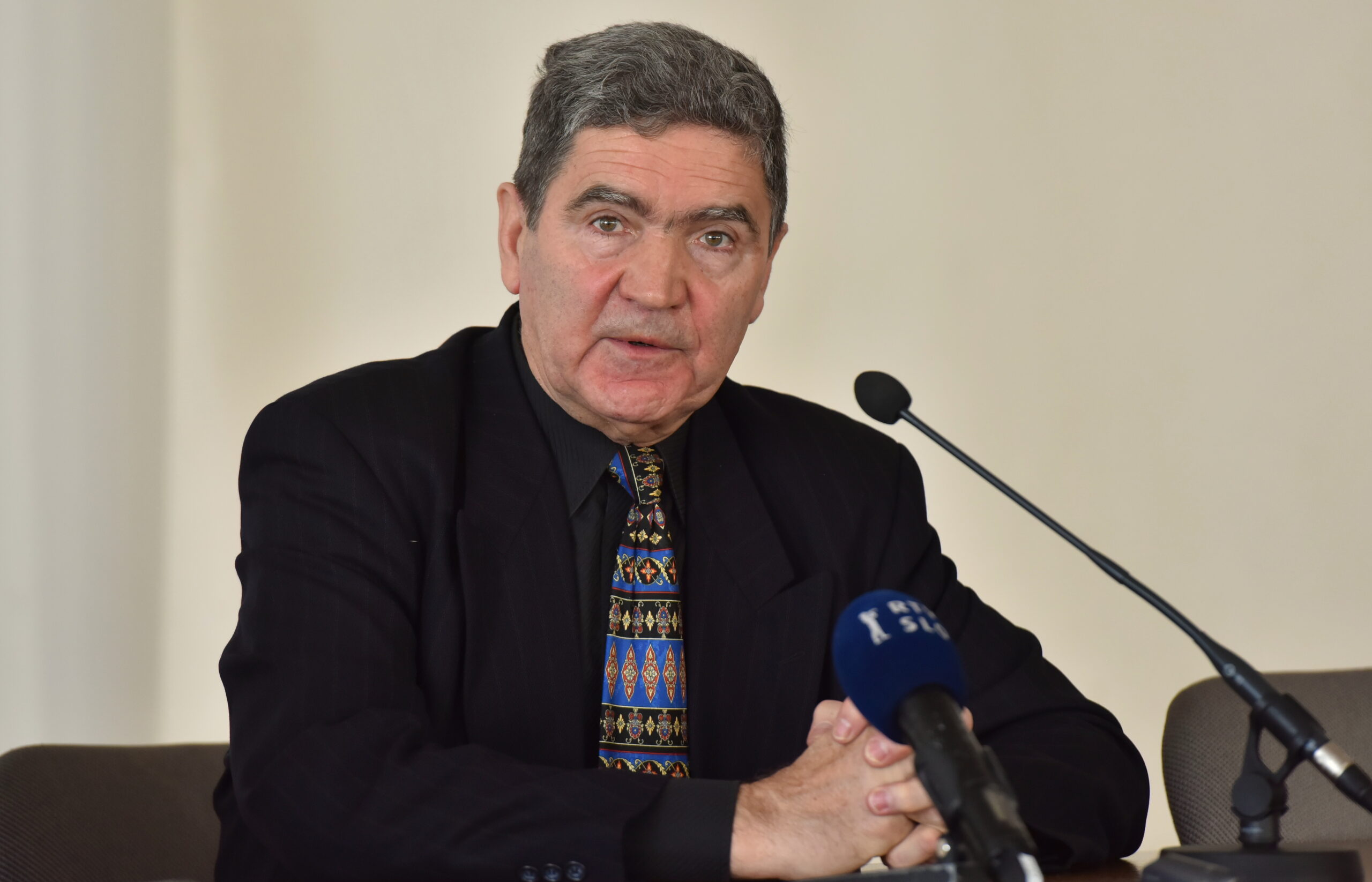 Zakaj gre na teh volitvah tokrat ‘prekleto’ zares?