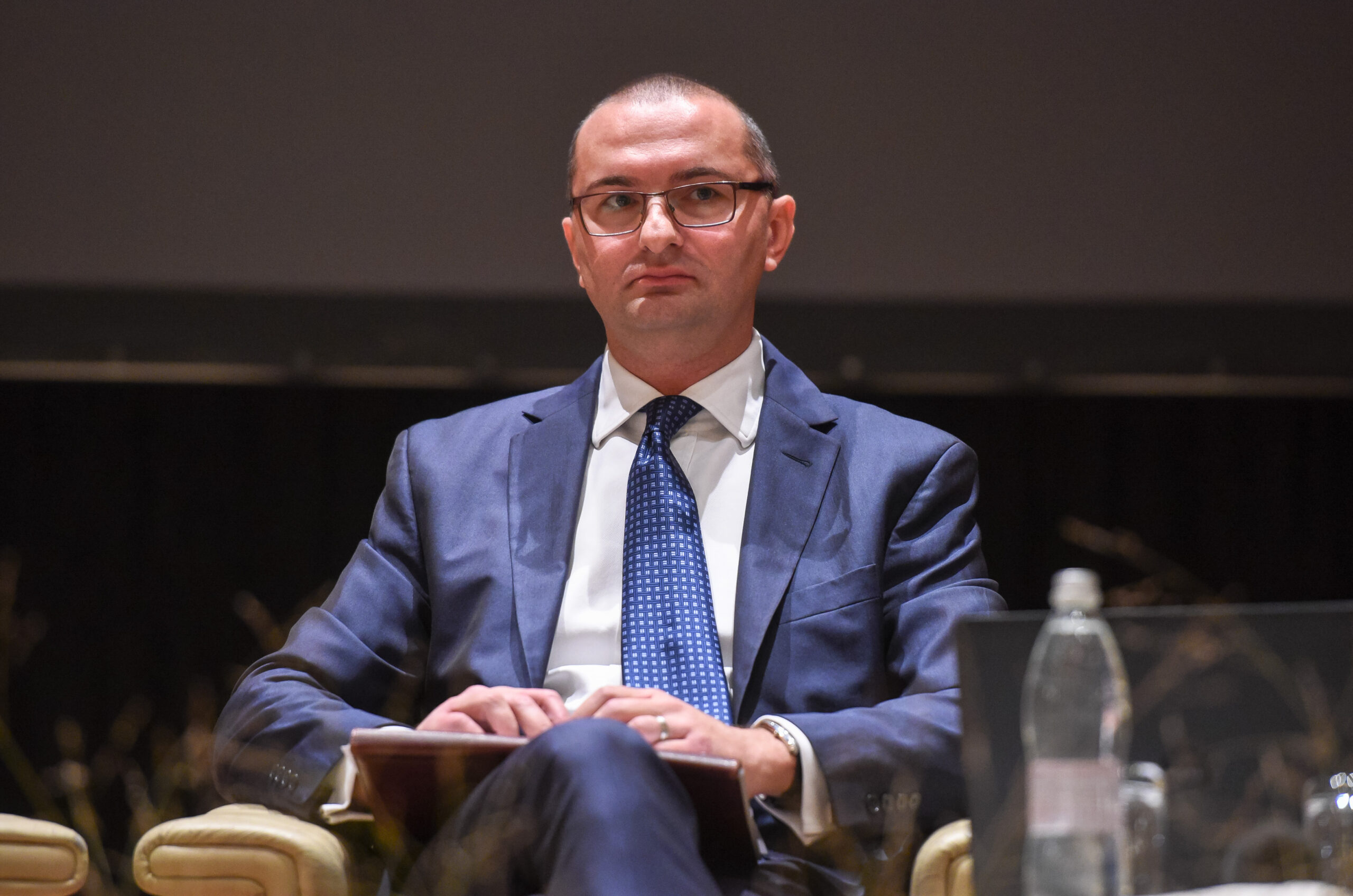 Nekdanji direktor Sove o akciji nevladnikov: “Dokazi so popolnoma neprepričljivi, gre za politično predstavo pred volitvami”