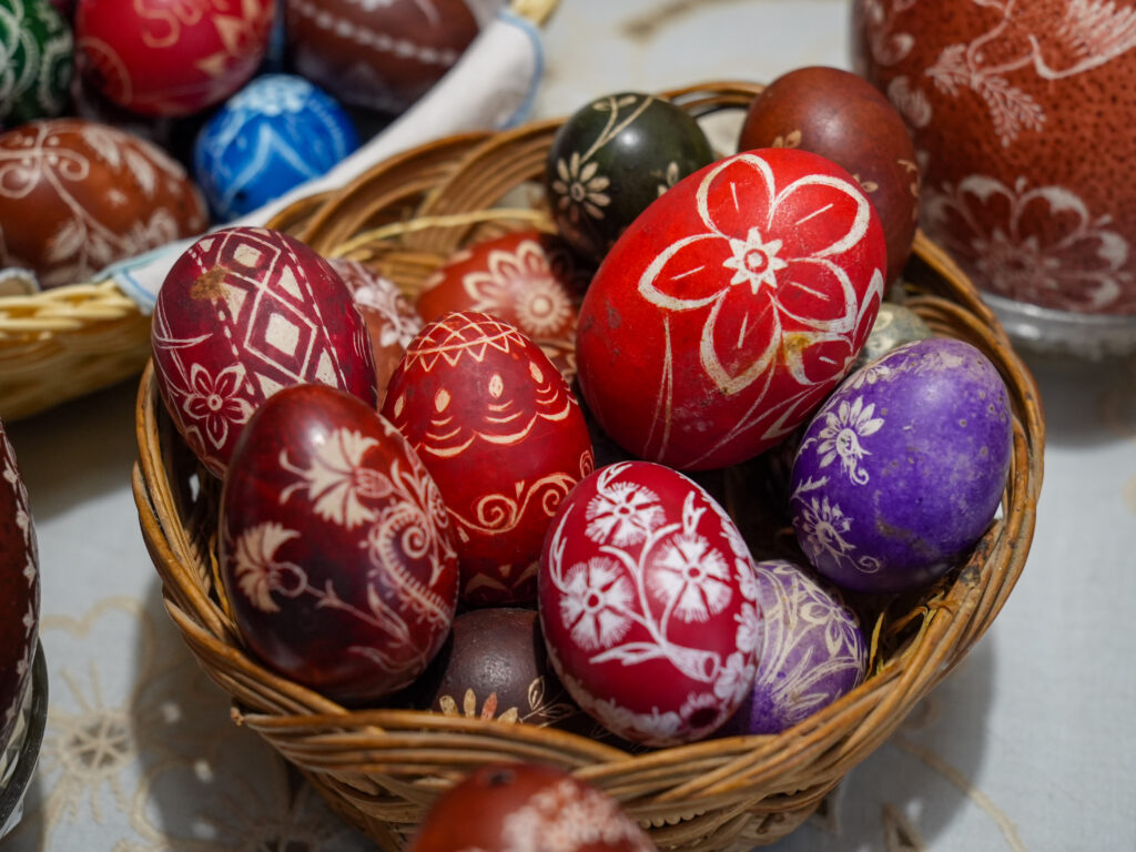 Za veliko noč naj bo na mizah slovenska hrana