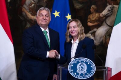 Orban in Melonijeva se znotraj Evropskega parlamenta ne bosta povezala