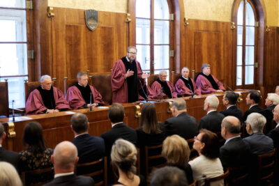 Ustavno sodišče podarilo legitimnost jugoslovanskemu povojnemu pravu