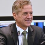 Premier, Golob