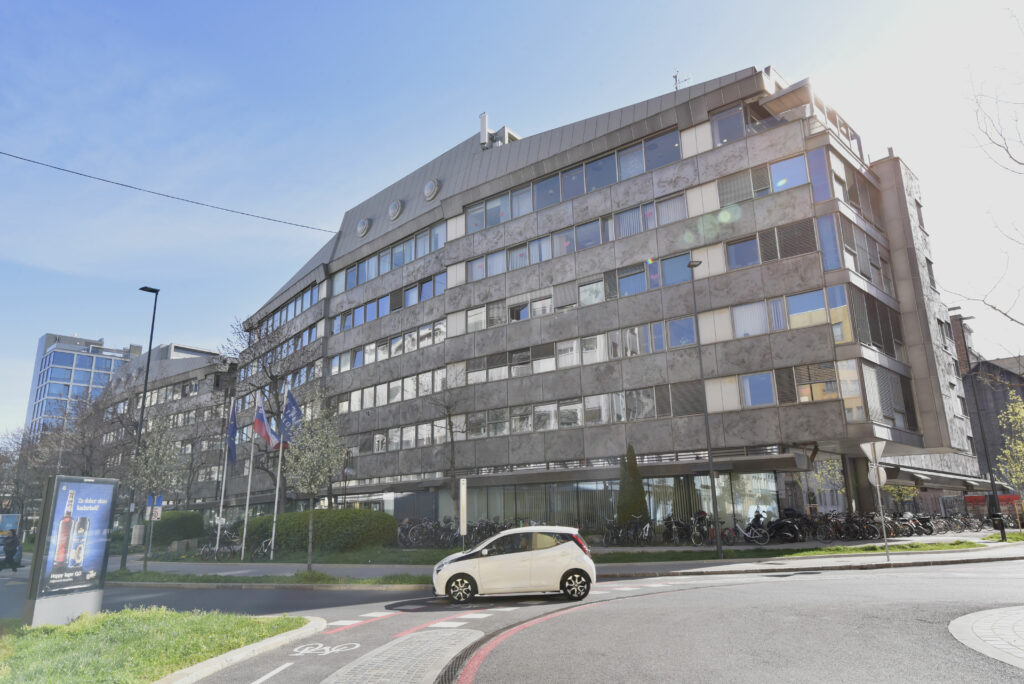 RTV Slovenija se trese: pobude za ukinitev prispevka vse glasnejše