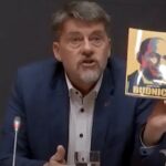 Tomašič je na seji izpostavil tudi novo Janševo knjigo Budnica