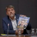 Tomašič je posebej izpostavil izvod Demokracije Magazin ki govori o aferi Gen I v kateri je ključni protagonist premier Robert Golob