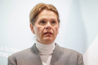 Razkritje novega posnetka, ki meče temno luč na infrastrukturno ministrico Bratušek