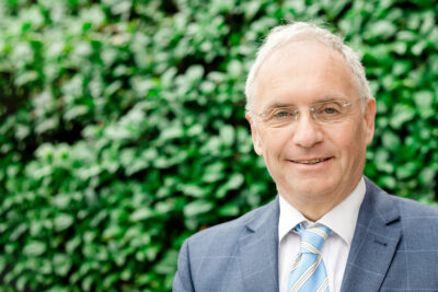 Golobova hiša laži se podira