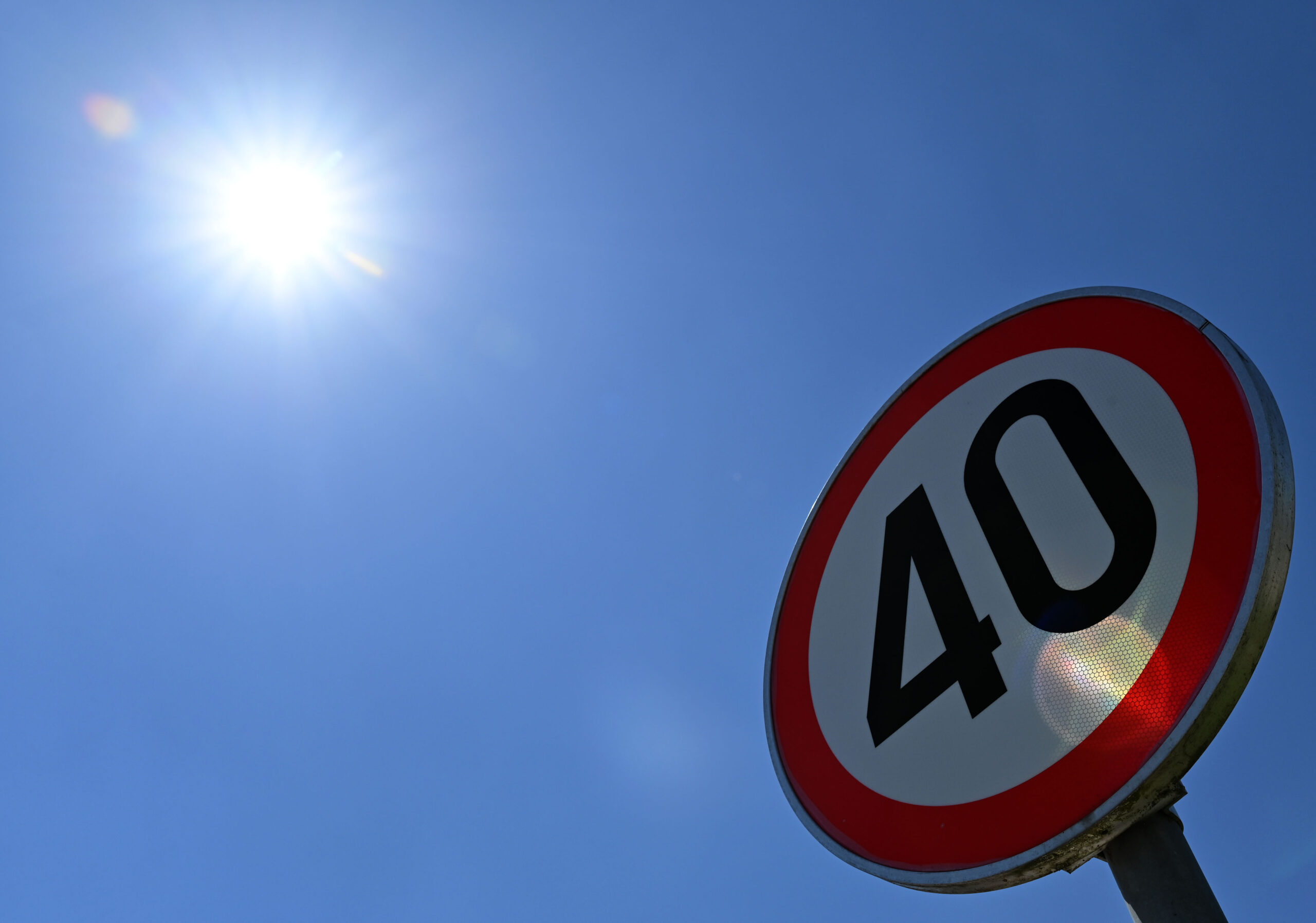 Danes do 37 °C, nato preobrat: Slovenijo bodo zajele nevihte