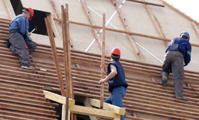 Vladna vojna z gospodarstvom: več kot 50 odstotno vzišanje prispevkov za espeje v času Golobove vlade