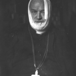 Škof_Anton_Vovk_po_zažigu_v_Novem_mestu,_20._januarja_1952