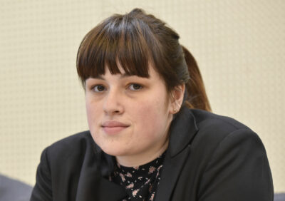 Ali novi mediji res spodbujajo protidemokratične tendence?