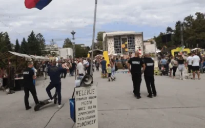 Velenje: Komunistični “bog” diktature in zločina ostal brez glave