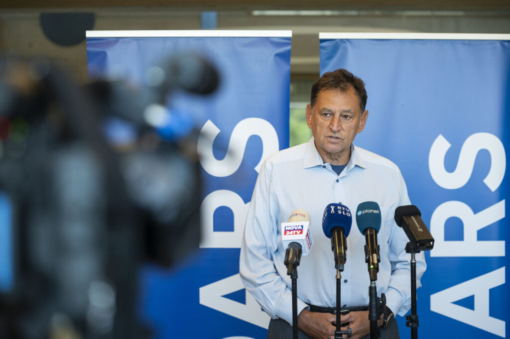 Policija po prijavi Snežiča ovadila prvega moža DARS Andreja Ribiča